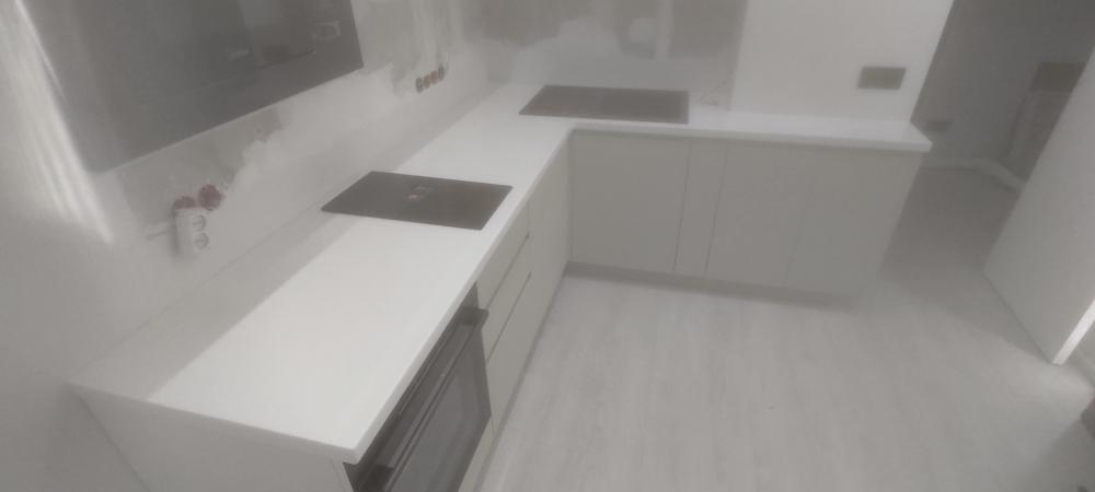 Столешница из искусственного камня Hanex T-021